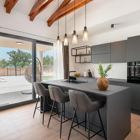 Olive Tree Pridraga